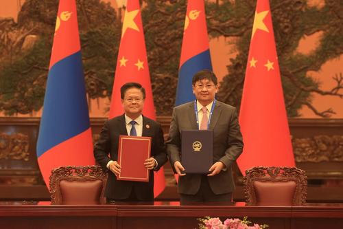 Монгол-БНХАУ-ын хамтын ажиллагааны найман баримт бичигт гарын үсэг зурлаа